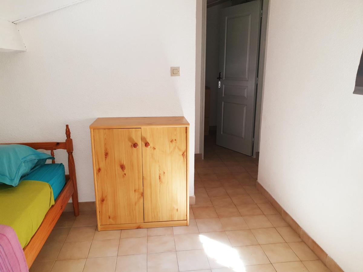 Gites Le Pressoir Vias Exteriör bild